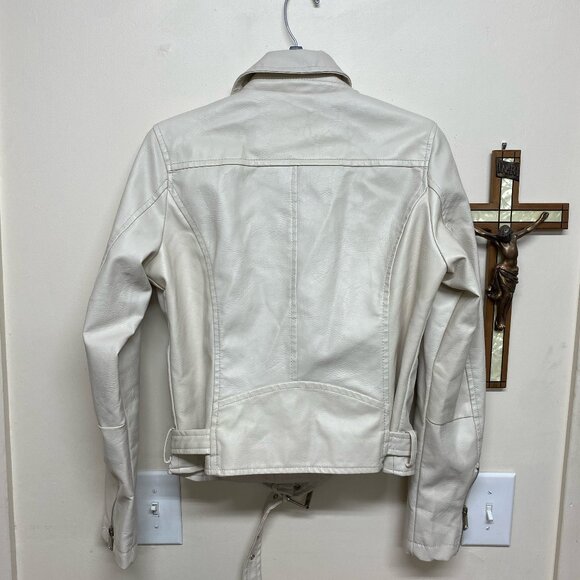 FASHION NOVA Araxie Vegan Leather Jacket - White - Picture 2 of 3